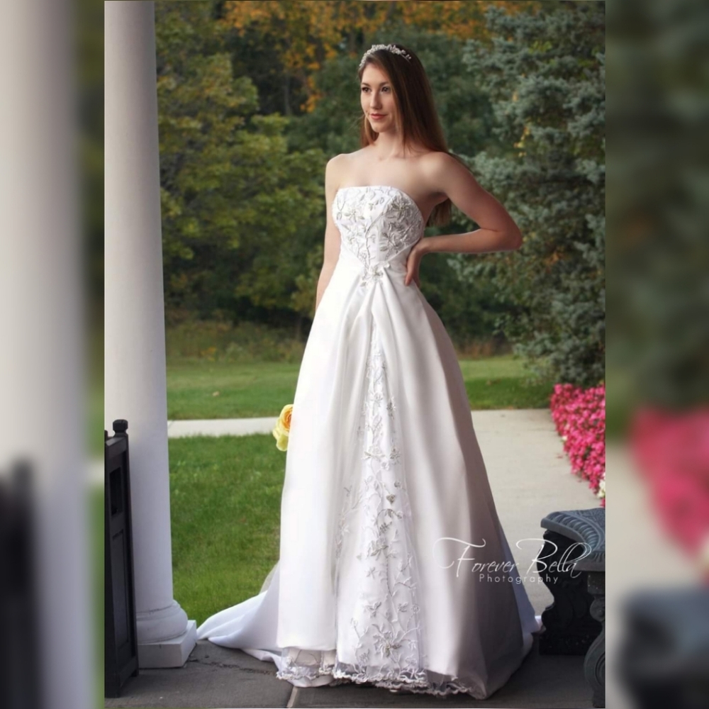 Wedding gown